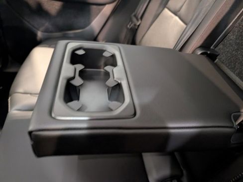 New 2026 Volvo XC40 B5 Plus w/ Protection Package Premier image 25