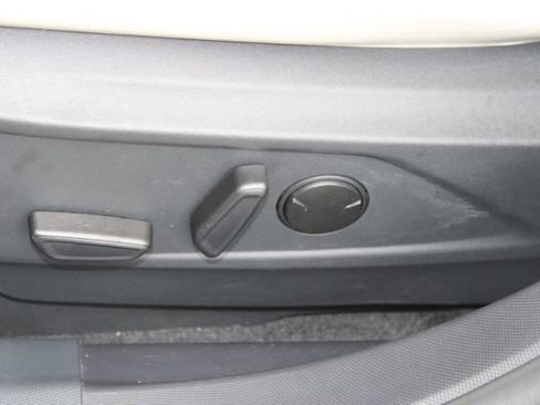 Used 2022 Ford Mustang Mach-E Premium AWD/4WD image 36