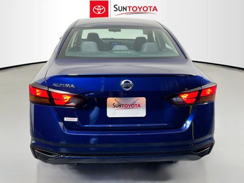 Used 2022 Nissan Altima 2.5 S image 5