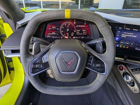 Used 2021 Chevrolet Corvette Stingray Premium Conv w/ Z51 Performance Package image 19