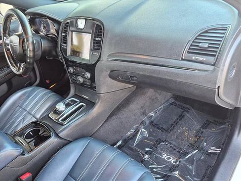 Used 2015 Chrysler 300 S RWD image 21