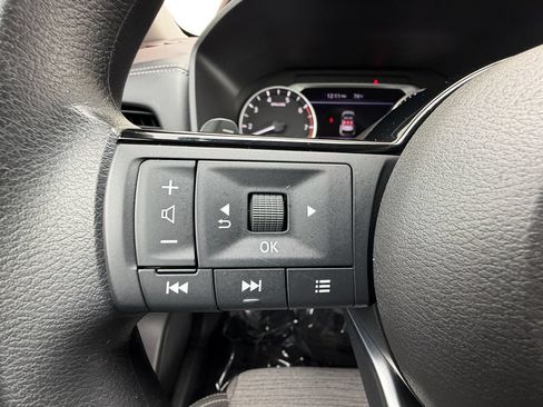 Used 2023 Nissan Rogue SV FWD image 21