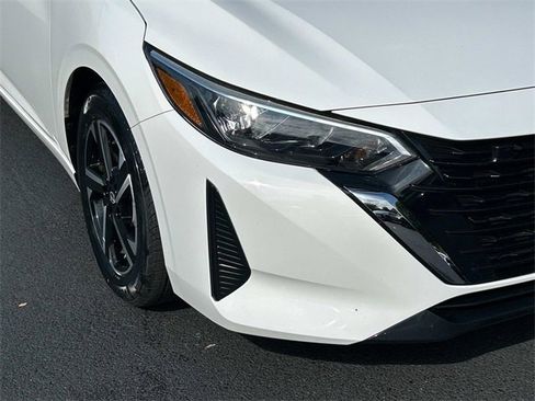 Used 2024 Nissan Sentra SV image 10