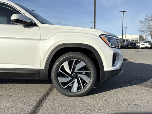 New 2026 Volkswagen Atlas SEL image 9