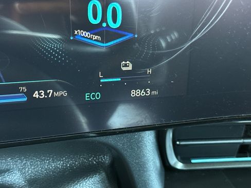 Certified 2025 Hyundai Elantra SEL w/ Cargo Package FWD image 26