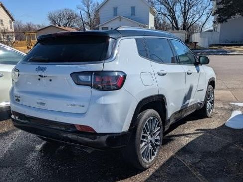 Used 2022 Jeep Compass Limited w/ Elite Group image 3