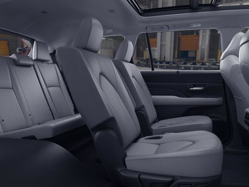 New 2026 Toyota Grand Highlander AWD Hybrid image 2