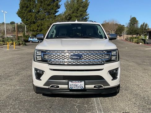 Used 2018 Ford Expedition Platinum image 9