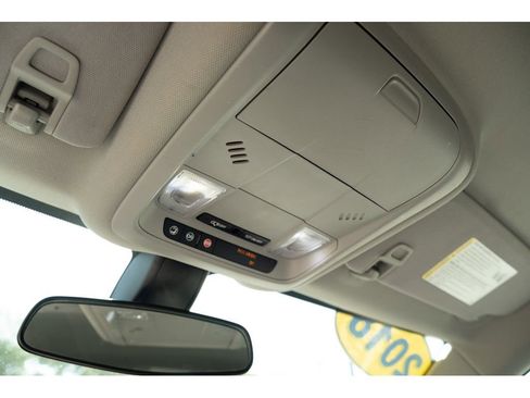 Used 2018 Chevrolet Equinox LT FWD image 30