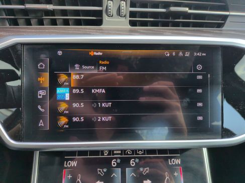 Used 2023 Audi A6 Premium Plus w/ Premium Plus Package image 23