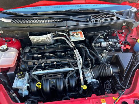 Used 2011 Ford Transit Connect XLT Premium image 29