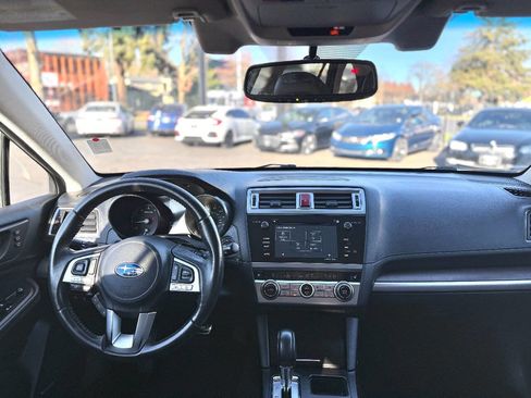 Used 2016 Subaru Outback 2.5i Limited AWD/4WD image 10