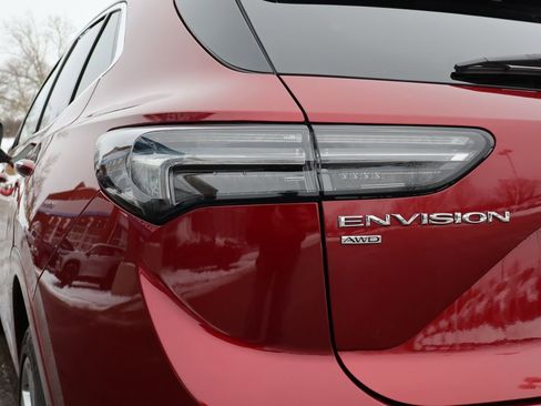 Used 2023 Buick Envision Avenir image 34