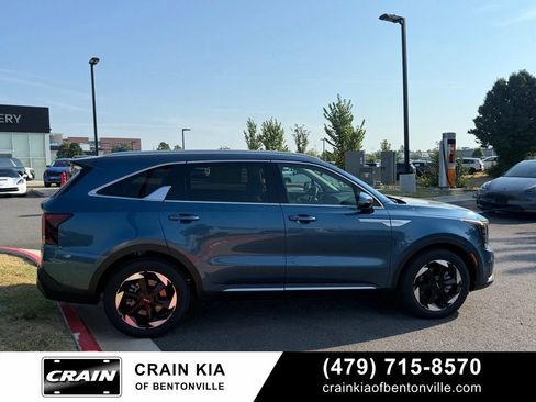 Certified 2026 Kia Sorento EX w/ EX Premium Package FWD image 8