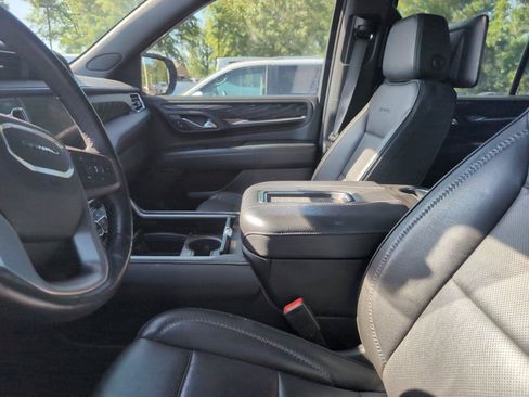 Used 2023 GMC Yukon Denali w/ Denali Reserve Package image 2