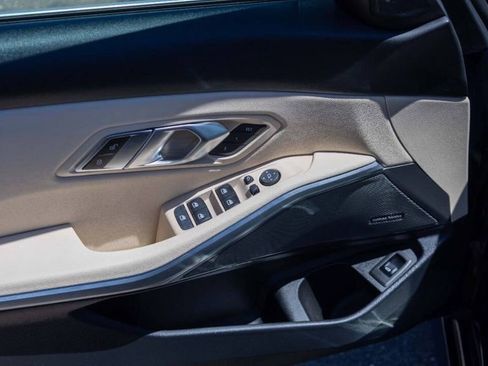 Used 2020 BMW 330i Sedan w/ Premium Package image 18