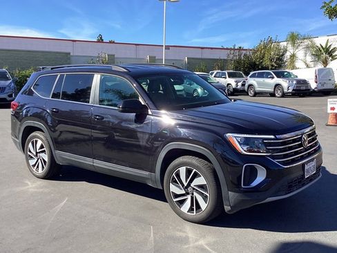 Used 2024 Volkswagen Atlas SE image 3