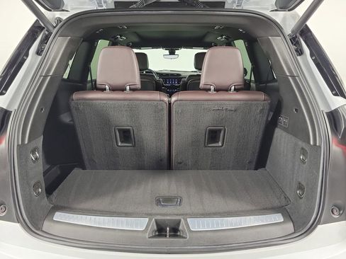 Certified 2024 Cadillac XT6 Premium Luxury w/ Technology Package FWD image 8