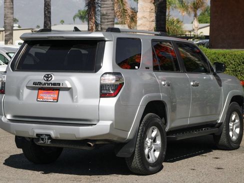 Used 2022 Toyota 4Runner SR5 image 10