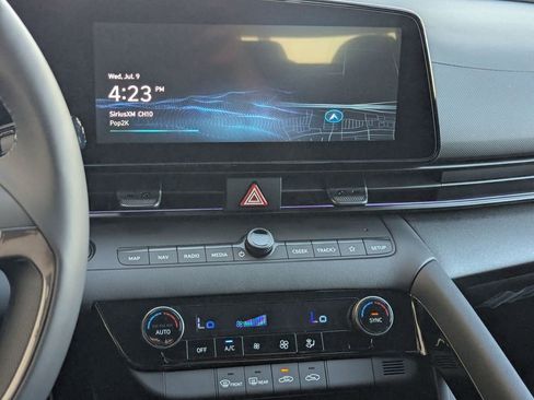 New 2025 Hyundai Elantra SEL image 22