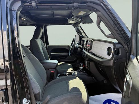 Used 2025 Jeep Wrangler Unlimited Sport AWD/4WD image 11