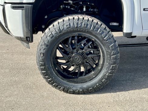 New 2026 GMC Sierra 3500 Denali w/ Denali Reserve Package image 11