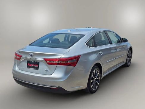 Used 2018 Toyota Avalon XLE Plus FWD image 5