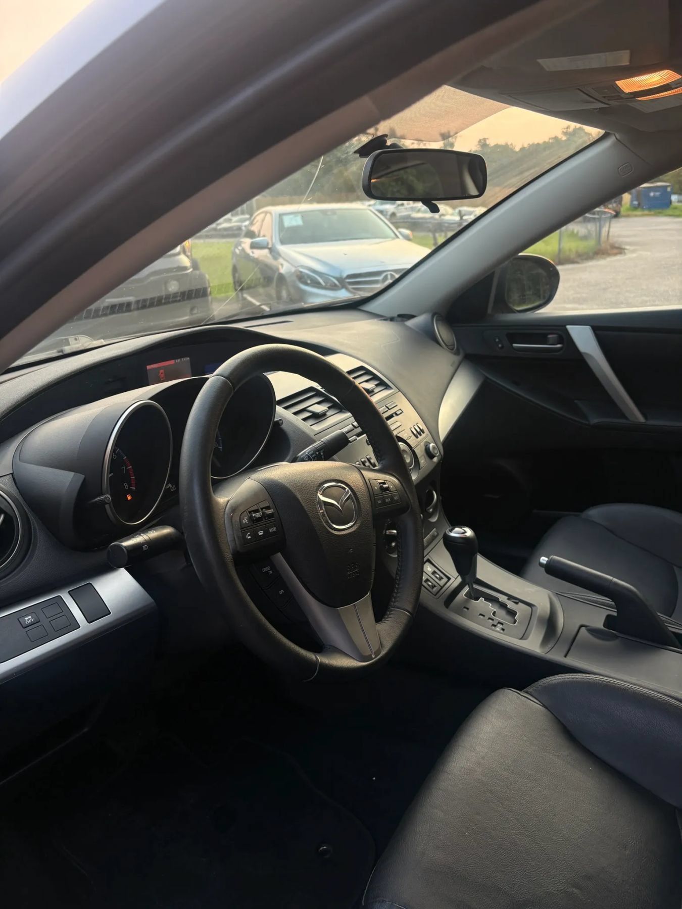 Used 2012 MAZDA MAZDA3 i Grand Touring FWD image 8