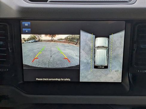 Used 2023 Ford Bronco Wildtrak image 13