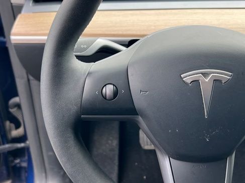Used 2023 Tesla Model Y Long Range image 20