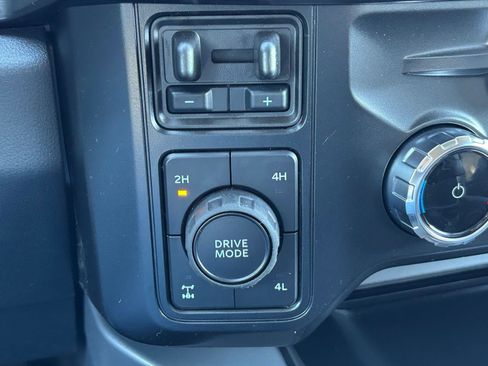 New 2026 Ford F250 Lariat w/ Black Appearance Package image 4