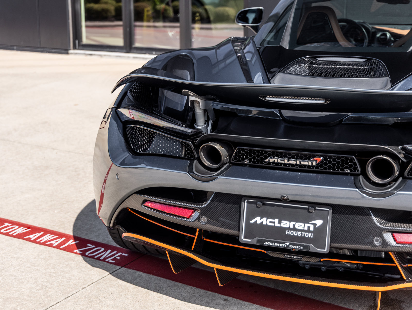 Used 2018 McLaren 720S RWD image 12