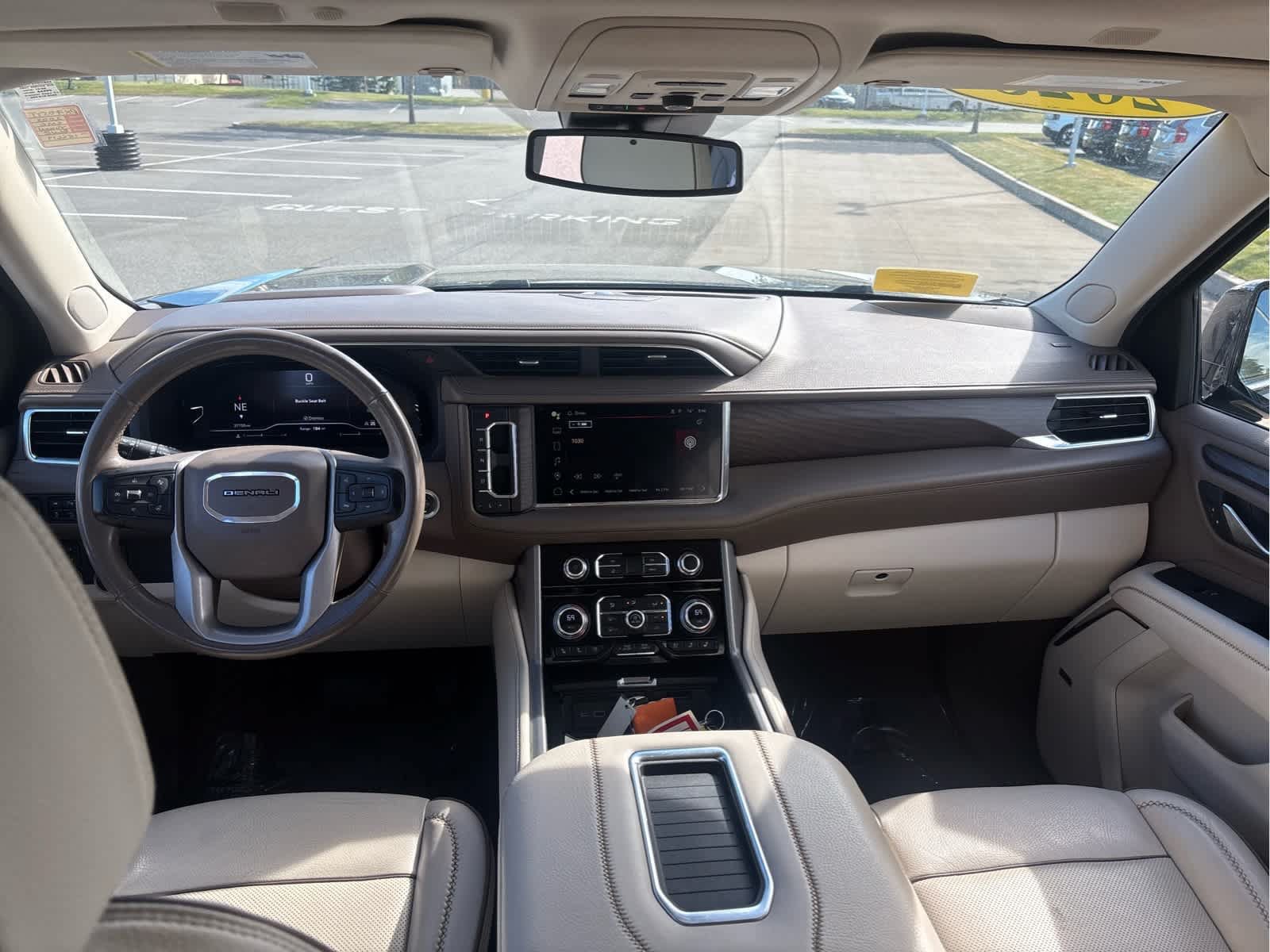 Used 2023 GMC Yukon Denali AWD/4WD image 15