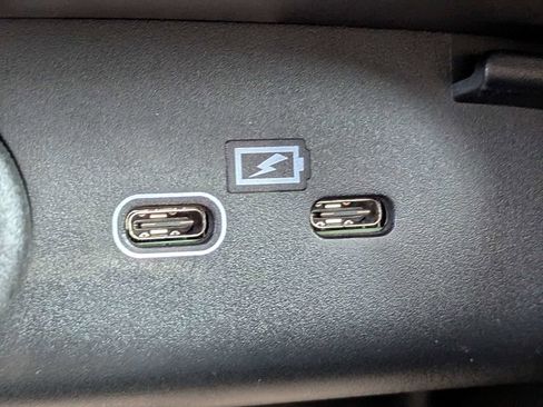 Certified 2023 Volvo C40 Recharge Core AWD/4WD image 22