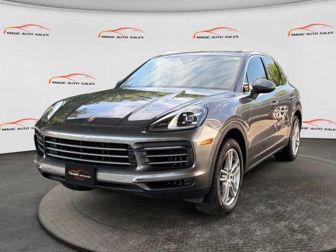 Used 2019 Porsche Cayenne AWD/4WD image 1