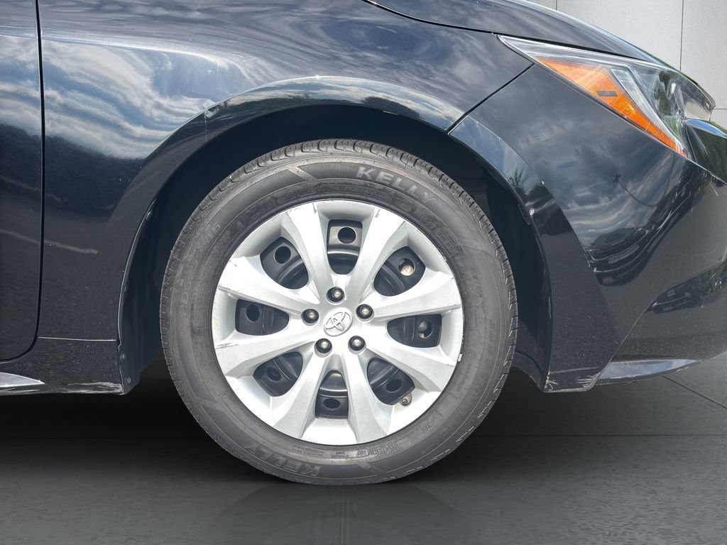 Used 2023 Toyota Corolla LE FWD image 34