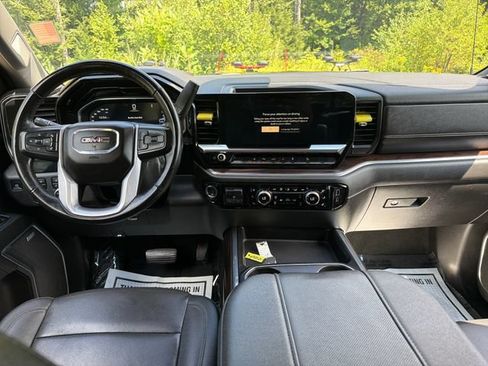 Used 2024 GMC Sierra 2500 SLT w/ SLT Premium Package AWD/4WD image 16