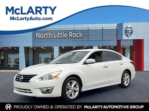 Used 2014 Nissan Altima 2.5 SL w/ Moonroof Package FWD image 1