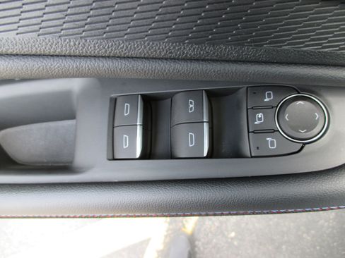 Used 2025 Chevrolet Blazer EV RS AWD/4WD image 14