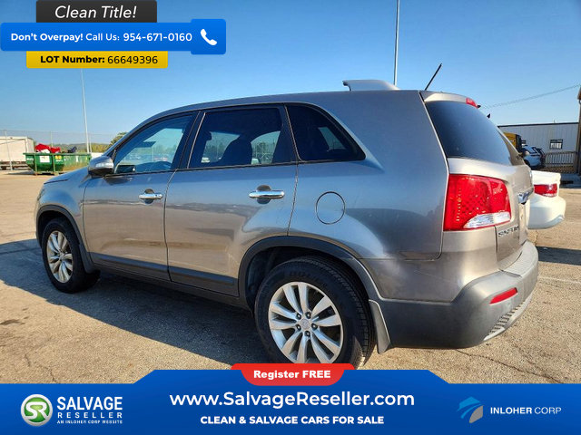 Used 2011 Kia Sorento LX w/ Convenience Pkg FWD image 3
