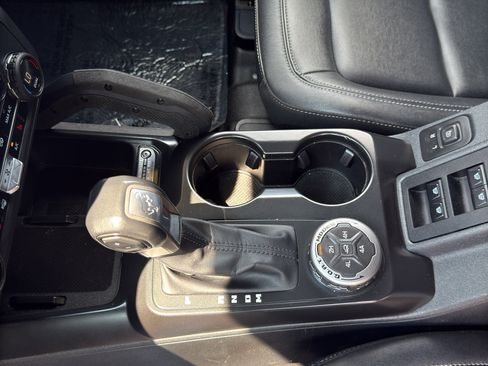 Used 2025 Ford Bronco Badlands AWD/4WD image 19