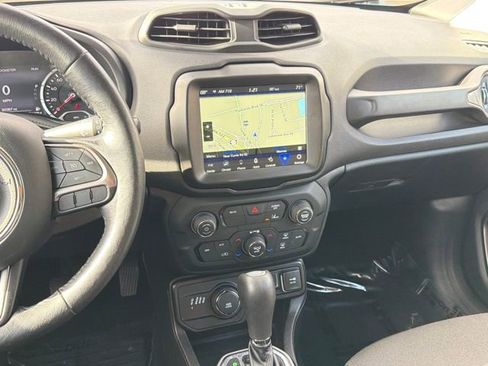 Used 2022 Jeep Renegade Latitude image 14