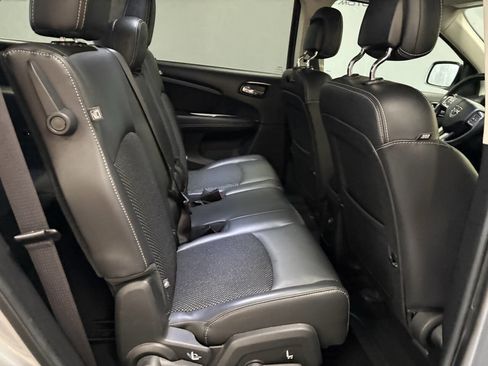 Used 2019 Dodge Journey Crossroad w/ Nav & Sun Group image 35