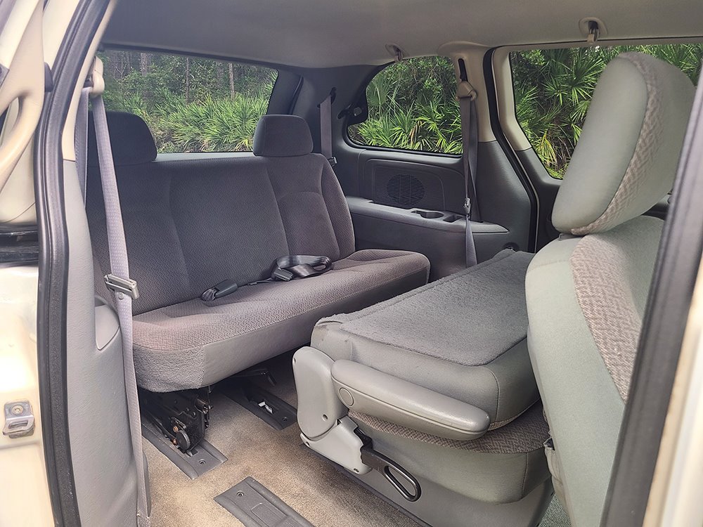 Used 2007 Chrysler Town & Country w/ Popular Equipment Group I FWD image 22