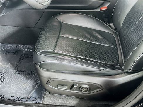 Certified 2023 Jeep Grand Cherokee Overland image 30