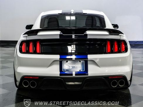 Used 2019 Ford Mustang Shelby GT350 w/ Technology Package RWD image 11