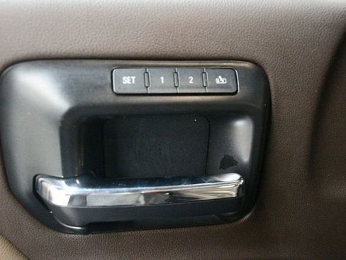 Used 2015 GMC Sierra 2500 Denali w/ Duramax Plus Package image 32