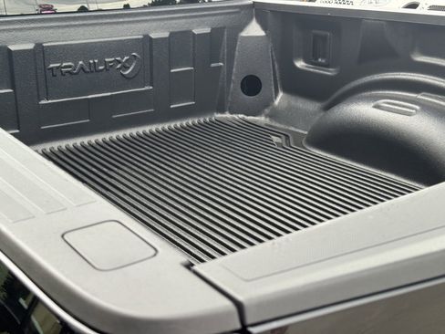 Used 2021 Ford F250 Lariat image 9