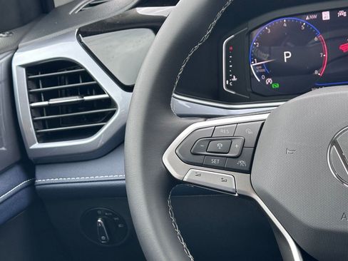 New 2026 Volkswagen Taos SEL image 22