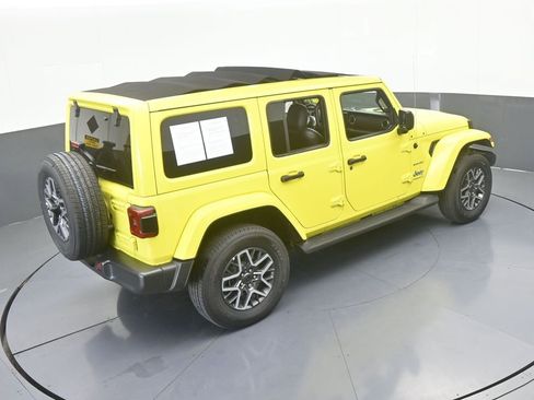 Used 2023 Jeep Wrangler Unlimited Sahara image 58